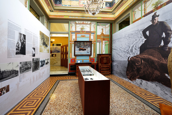 Salle de l'exposition "Romanov - Grimaldi 3 siècles d'histoire" © Exhibit Group