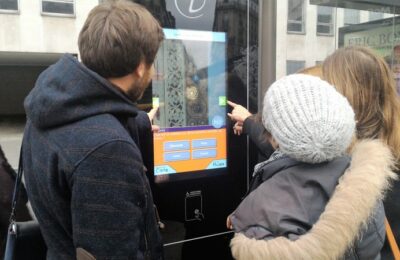 CulturMoov sur les abribus de Paris © CulturMoov