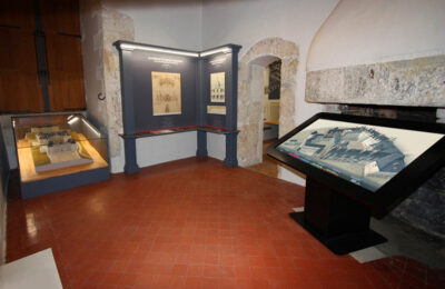 Table multitouch MGDESIGN au Château de Blois. ©Yvan Boukef.jpg / château de Blois.