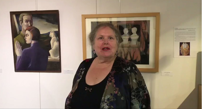 Twelve Solutions, Wivi, capture de la vidéo de la commissaire d'exposition commentant les œuvres, médiathèque-musée Charles Léandre, Condé-sur-Noireau