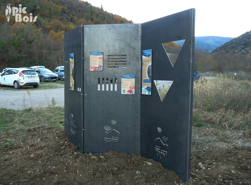 paravent-observatoire-maison-PNR-pyrénées-pic-bois