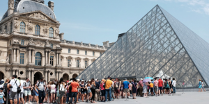 JeFile-file-attente-Musée-du-Louvre