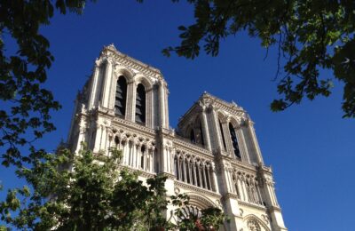 Capitaine-Fracasse-Sycomore-montage-nouveau-parcours-multi-lingues-Notre-Dame