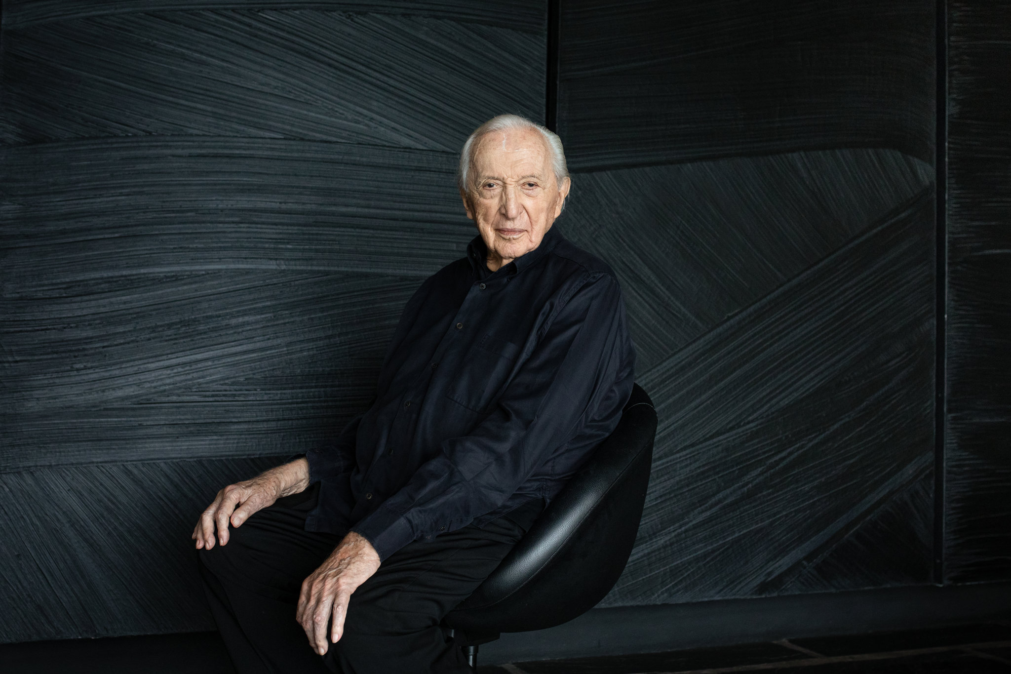 Le portrait de Pierre Soulages (cette photo se trouve sur le site de Sitem)